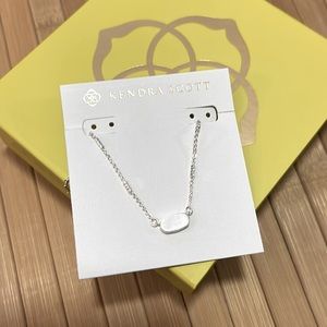 Kendra Scott fern Pendant bright silver Necklace